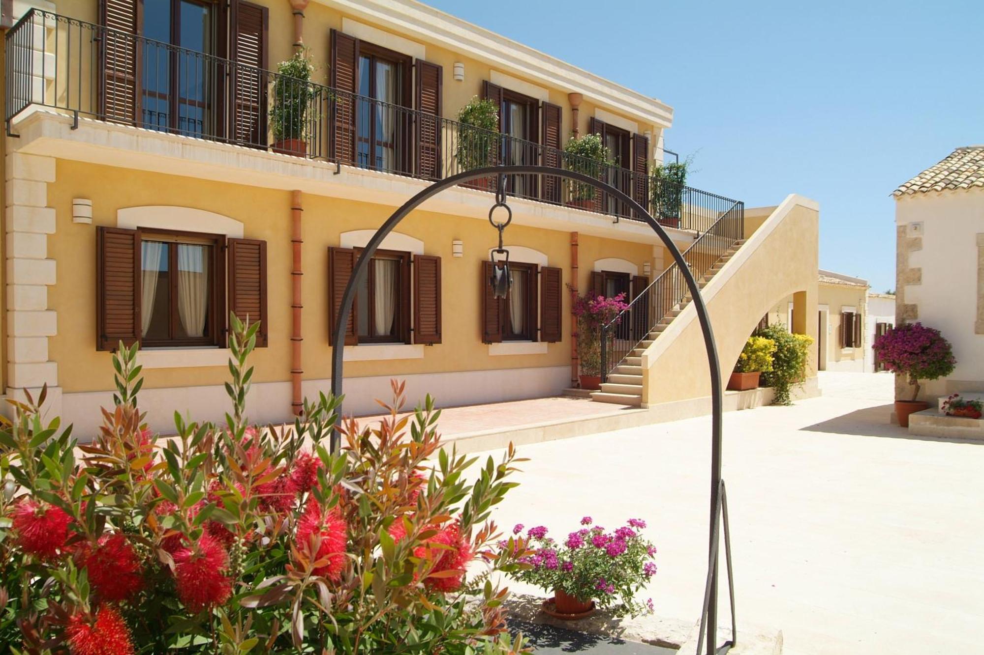 Hotel La Corte Del Sole Lido di Noto